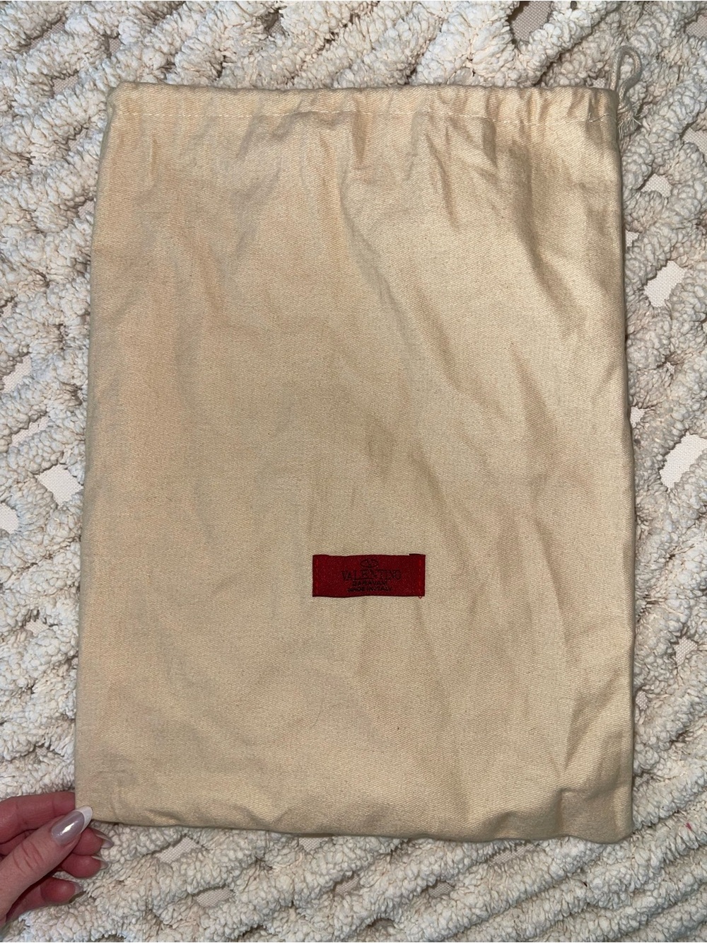 💕AUTHENTIC Valentino Medium Size dust 💕🤍bag